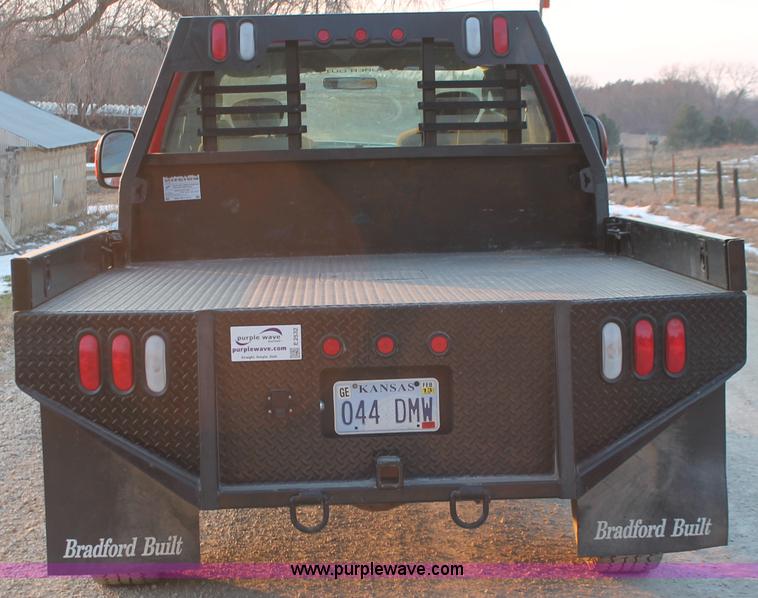 image for item E2532 2003 Ford F250 Super Duty SuperCab pickup truck