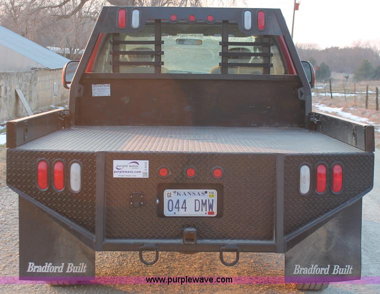 image for item E2532 2003 Ford F250 Super Duty SuperCab pickup truck