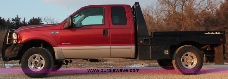 image for item E2532 2003 Ford F250 Super Duty SuperCab pickup truck