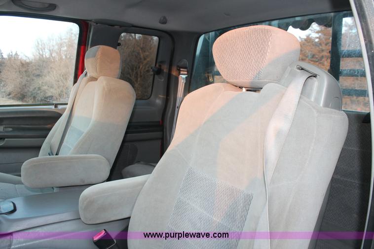 image for item E2532 2003 Ford F250 Super Duty SuperCab pickup truck