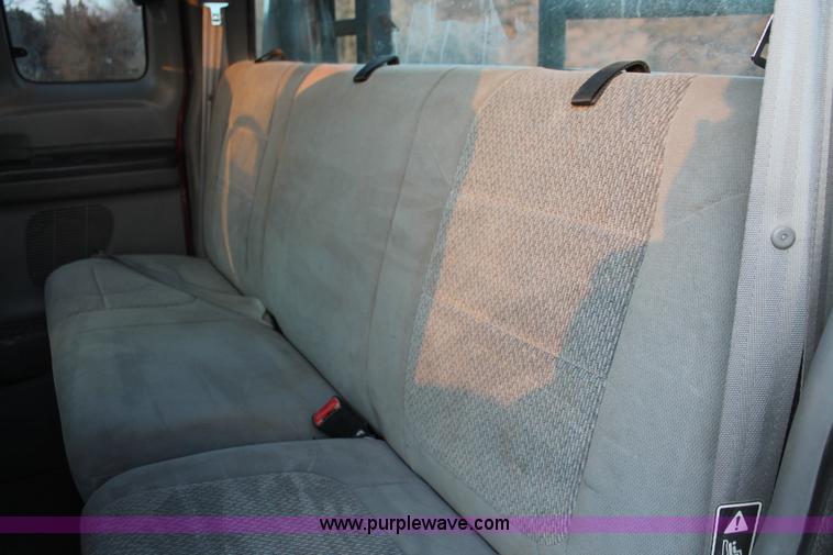 image for item E2532 2003 Ford F250 Super Duty SuperCab pickup truck