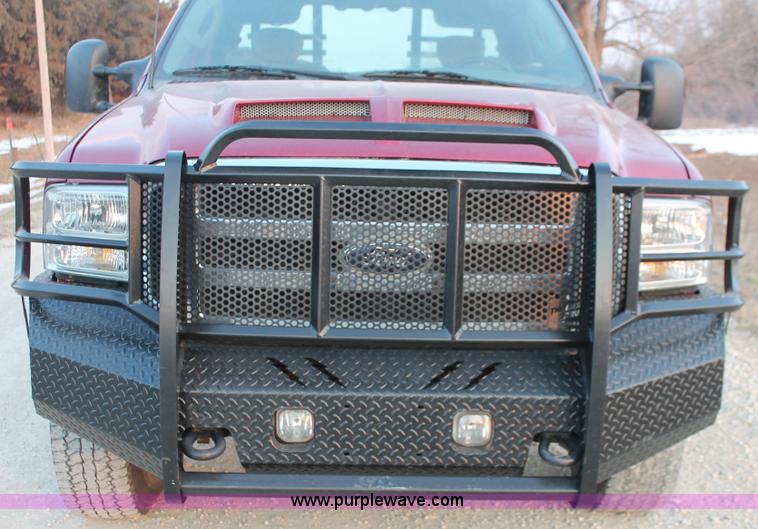 image for item E2532 2003 Ford F250 Super Duty SuperCab pickup truck