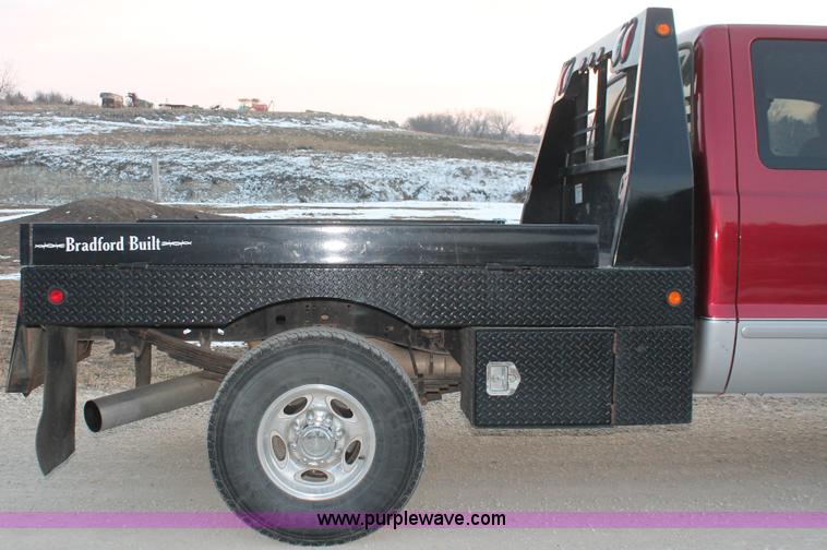 image for item E2532 2003 Ford F250 Super Duty SuperCab pickup truck