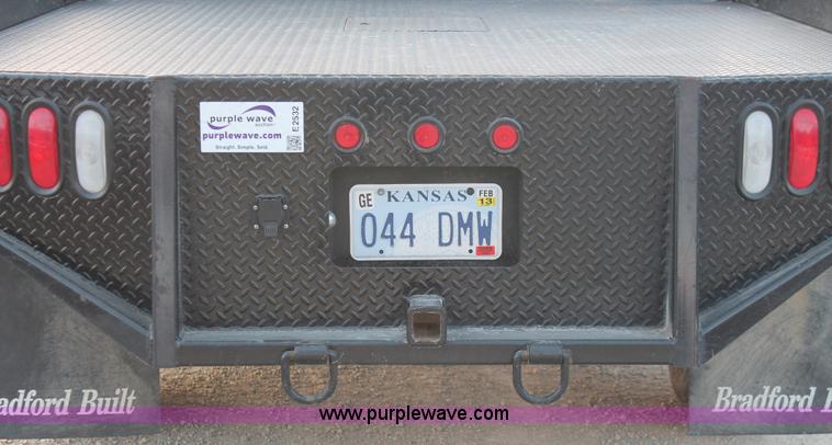 image for item E2532 2003 Ford F250 Super Duty SuperCab pickup truck