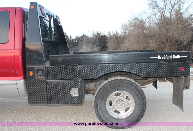 image for item E2532 2003 Ford F250 Super Duty SuperCab pickup truck