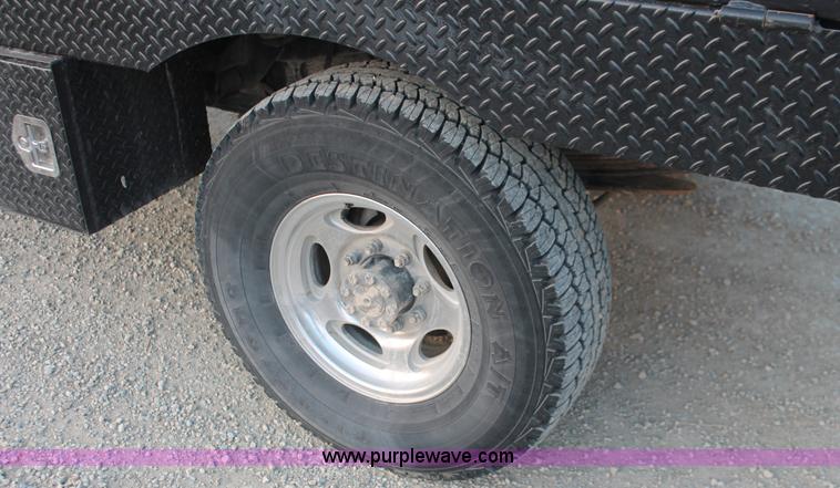 image for item E2532 2003 Ford F250 Super Duty SuperCab pickup truck