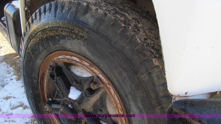 image for item E3656 1977 GMC 6500 dump truck