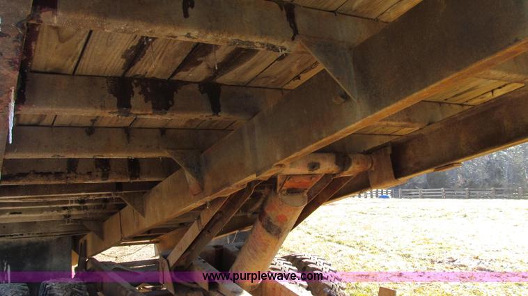 image for item E3656 1977 GMC 6500 dump truck