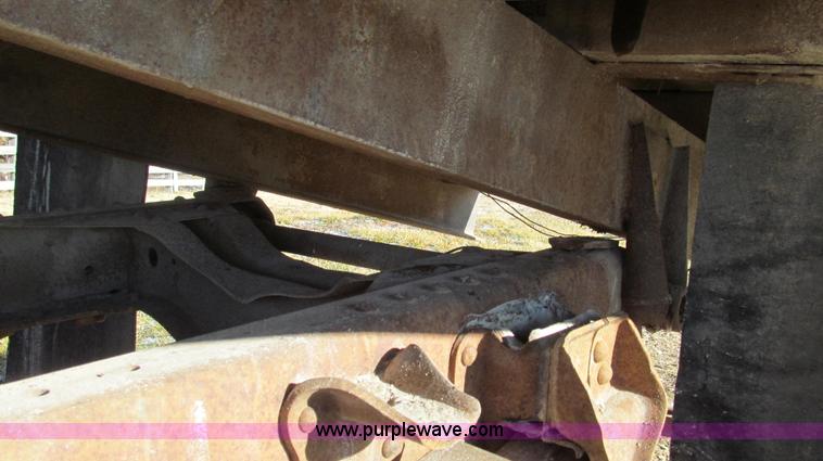 image for item E3656 1977 GMC 6500 dump truck