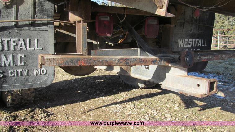 image for item E3656 1977 GMC 6500 dump truck