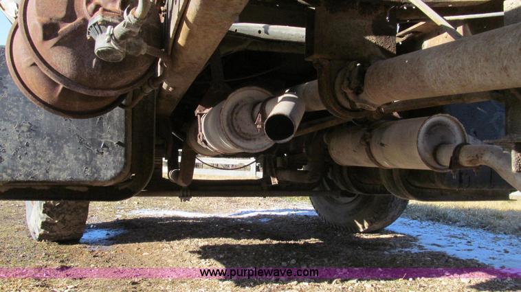 image for item E3656 1977 GMC 6500 dump truck