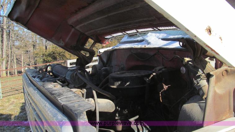 image for item E3656 1977 GMC 6500 dump truck