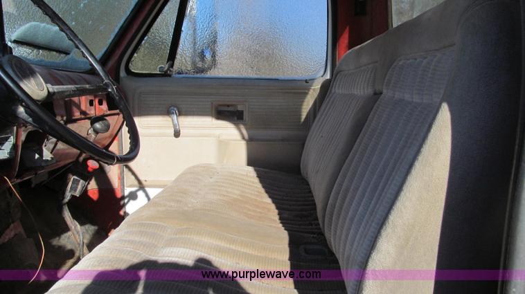 image for item E3656 1977 GMC 6500 dump truck