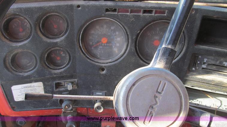 image for item E3656 1977 GMC 6500 dump truck