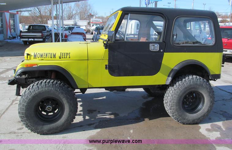 image for item E5868 1983 Jeep CJ7 SUV
