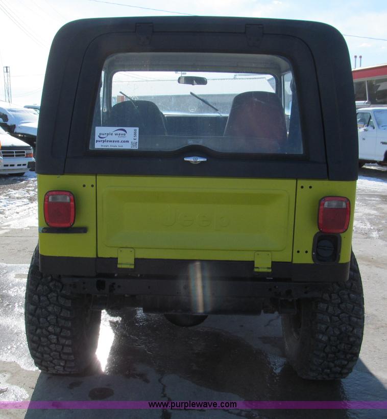 image for item E5868 1983 Jeep CJ7 SUV