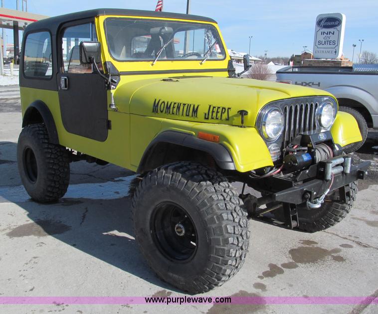 image for item E5868 1983 Jeep CJ7 SUV