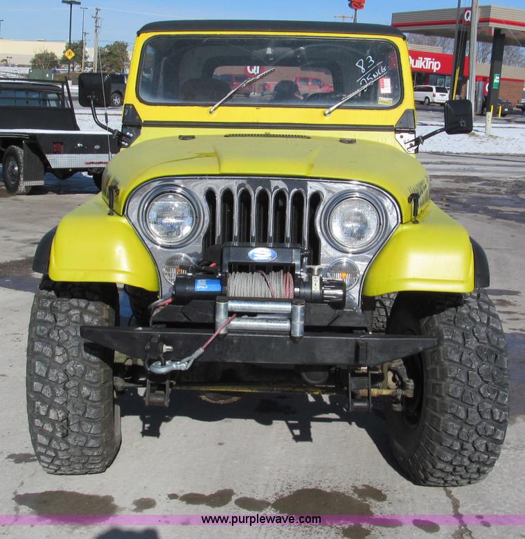 image for item E5868 1983 Jeep CJ7 SUV