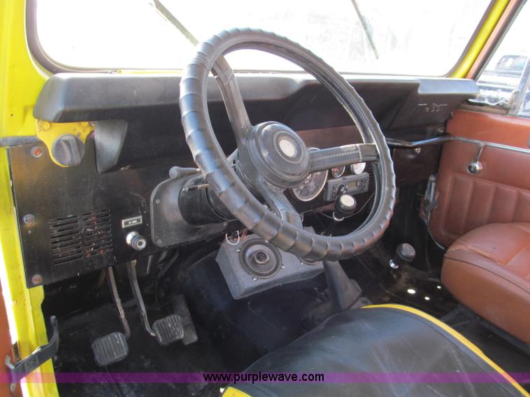 image for item E5868 1983 Jeep CJ7 SUV