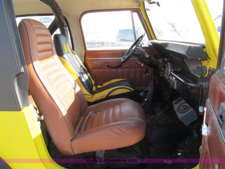 image for item E5868 1983 Jeep CJ7 SUV