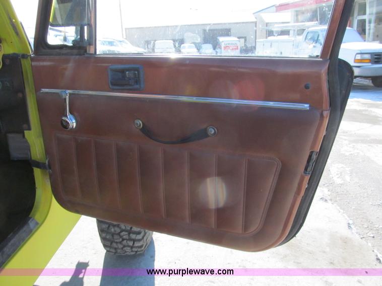 image for item E5868 1983 Jeep CJ7 SUV