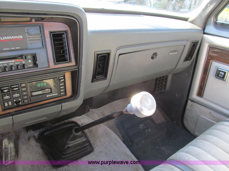 image for item E5869 1990 Dodge Ram D250 pickup truck