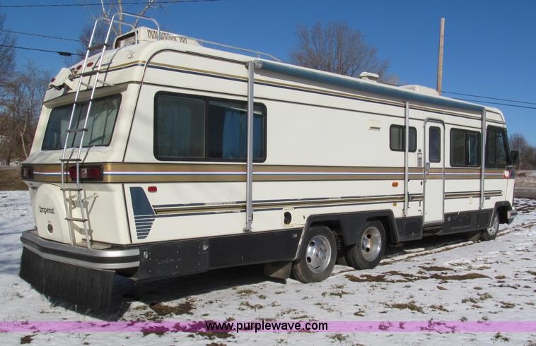 image for item E5870 1986 Chevrolet Imperial Holiday Rambler 33' RV