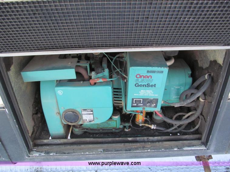 image for item E5870 1986 Chevrolet Imperial Holiday Rambler 33' RV