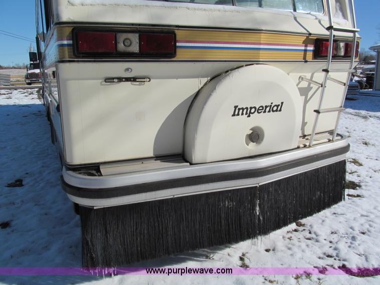 image for item E5870 1986 Chevrolet Imperial Holiday Rambler 33' RV