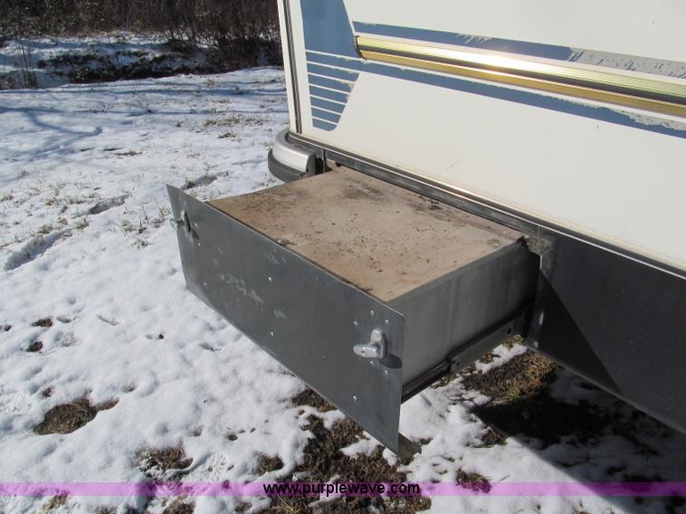 image for item E5870 1986 Chevrolet Imperial Holiday Rambler 33' RV