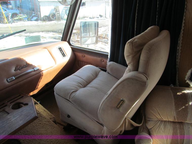image for item E5870 1986 Chevrolet Imperial Holiday Rambler 33' RV
