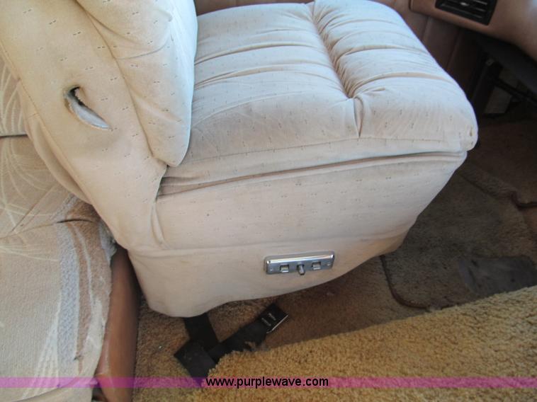 image for item E5870 1986 Chevrolet Imperial Holiday Rambler 33' RV