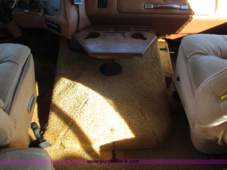 image for item E5870 1986 Chevrolet Imperial Holiday Rambler 33' RV