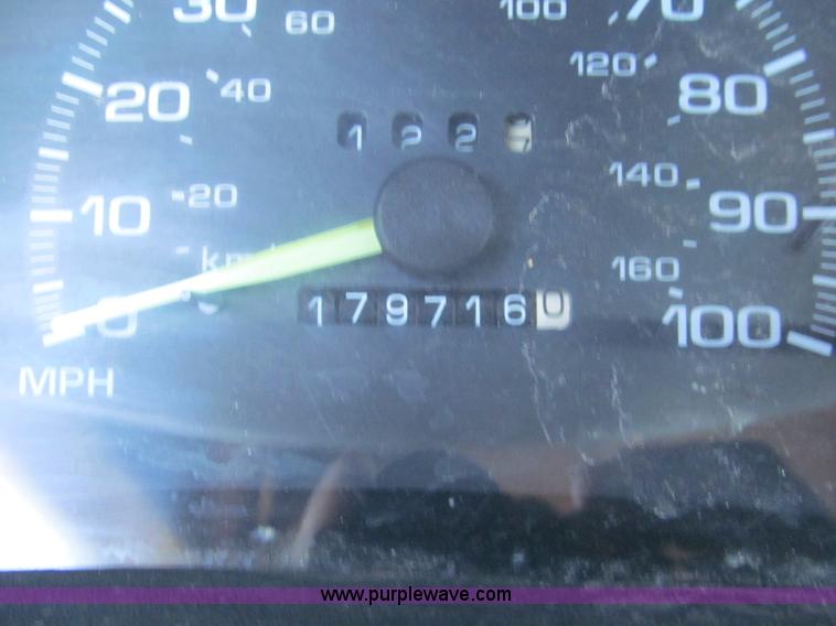 image for item E5872 1995 Chevrolet S10 LS Extended Cab pickup truck