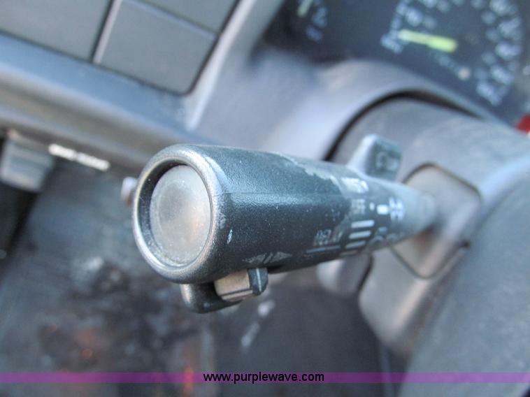 image for item E5872 1995 Chevrolet S10 LS Extended Cab pickup truck