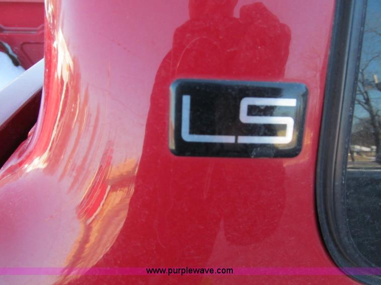 image for item E5872 1995 Chevrolet S10 LS Extended Cab pickup truck