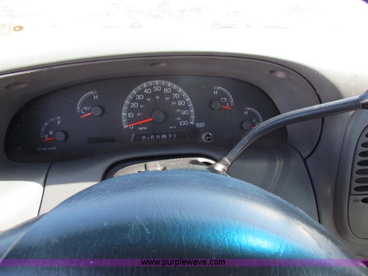 image for item E8104 1999 Ford F150 XL pickup truck