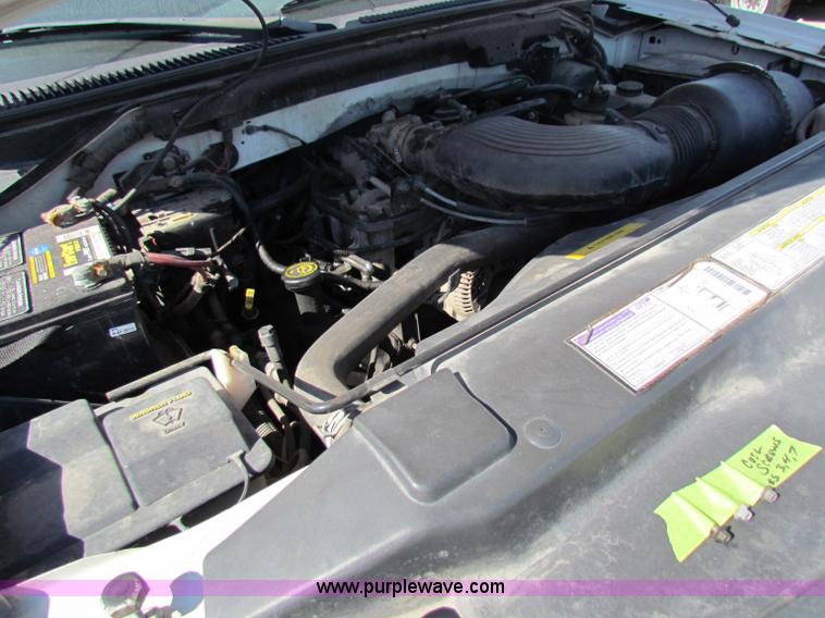 image for item E8104 1999 Ford F150 XL pickup truck