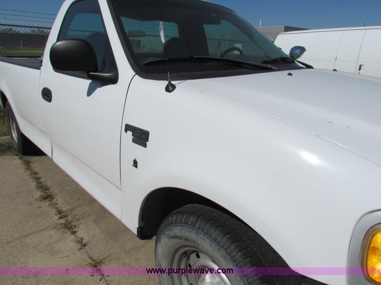 image for item E8104 1999 Ford F150 XL pickup truck