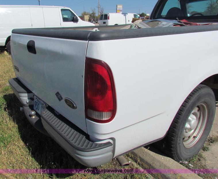 image for item E8104 1999 Ford F150 XL pickup truck