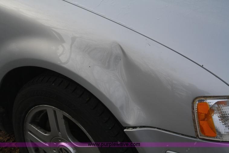 image for item F2865 2001 Volkswagen Passat GLX