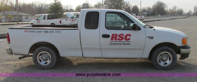 image for item F4046 2004 Ford F150 XLT SuperCab pickup truck