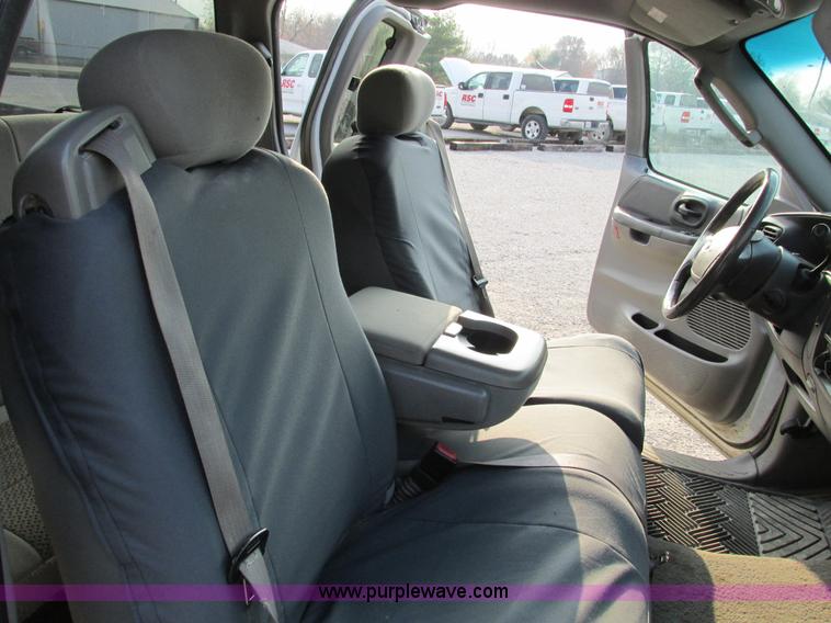 image for item F4046 2004 Ford F150 XLT SuperCab pickup truck