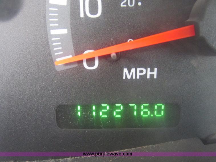 image for item F4046 2004 Ford F150 XLT SuperCab pickup truck