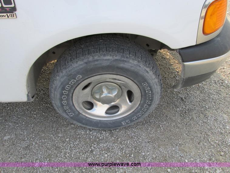 image for item F4046 2004 Ford F150 XLT SuperCab pickup truck