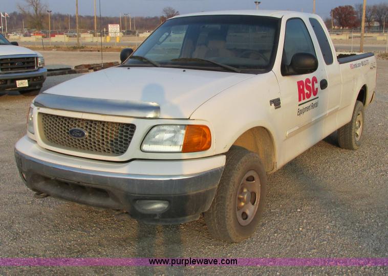 image for item F4050 2004 Ford F150 XLT SuperCab pickup truck