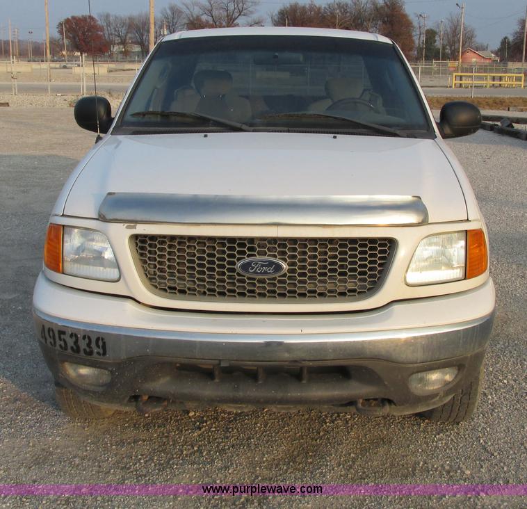 image for item F4050 2004 Ford F150 XLT SuperCab pickup truck