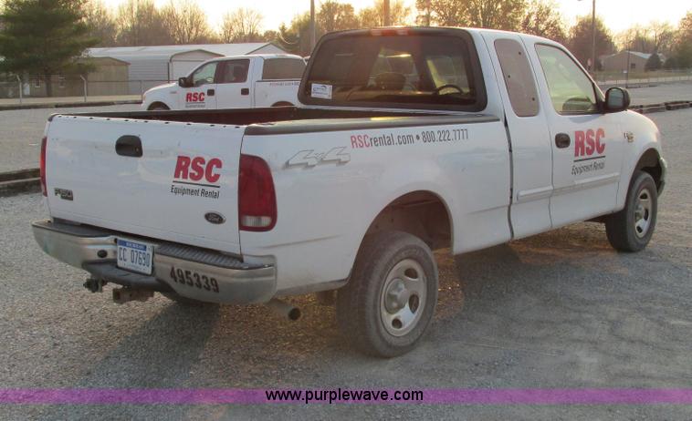 image for item F4050 2004 Ford F150 XLT SuperCab pickup truck