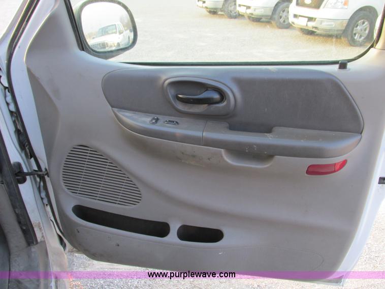 image for item F4050 2004 Ford F150 XLT SuperCab pickup truck