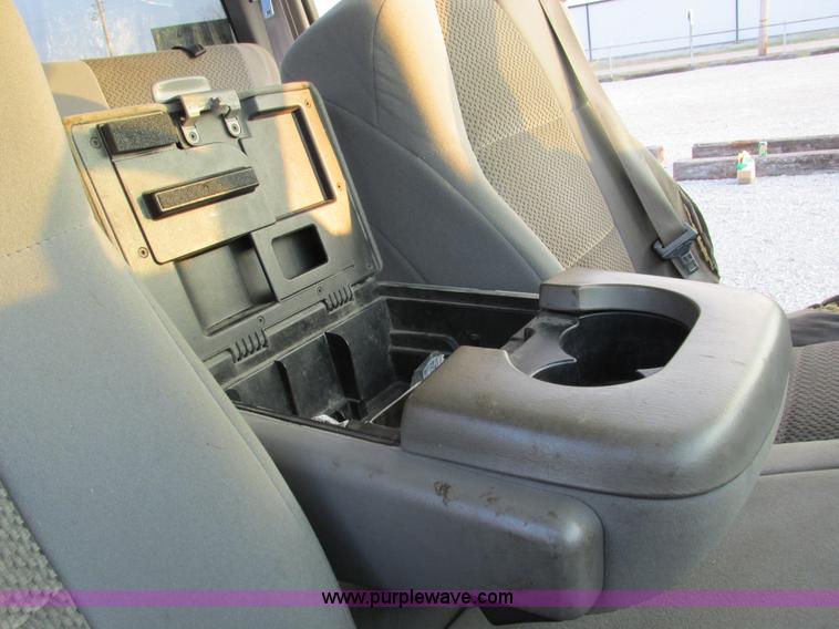 image for item F4050 2004 Ford F150 XLT SuperCab pickup truck